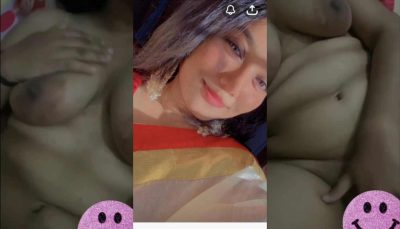 Sexy Babe Showing And Fingering Hard